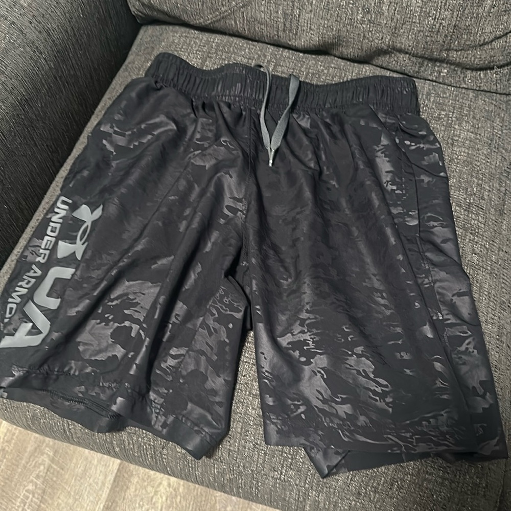 Under Armour camo shorts
